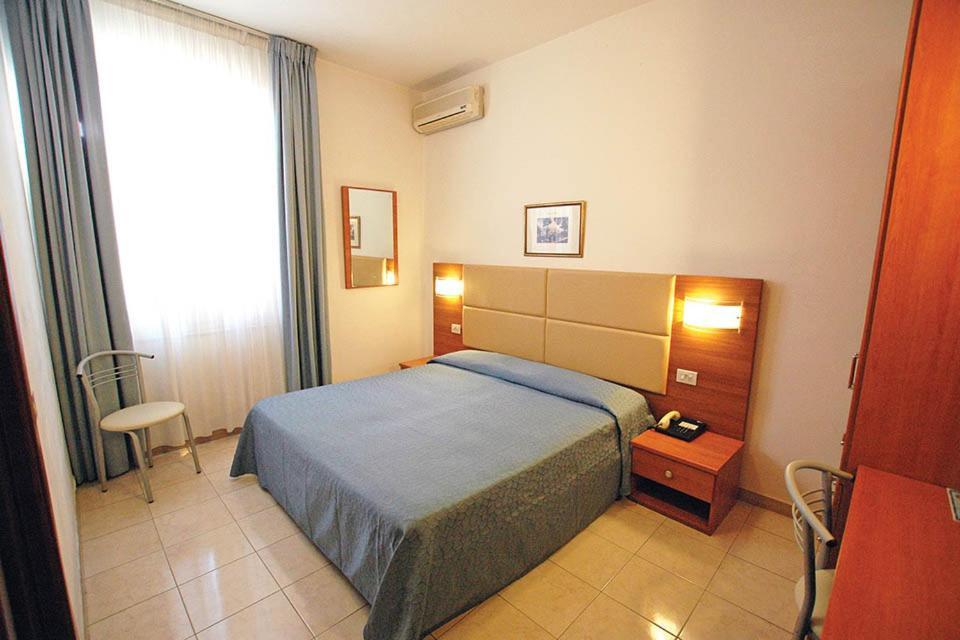 Hotel Patrizia Marina di Massa Eksteriør billede