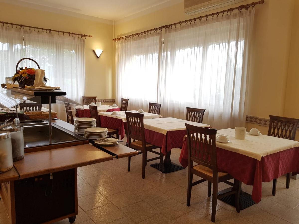 Hotel Patrizia Marina di Massa Eksteriør billede