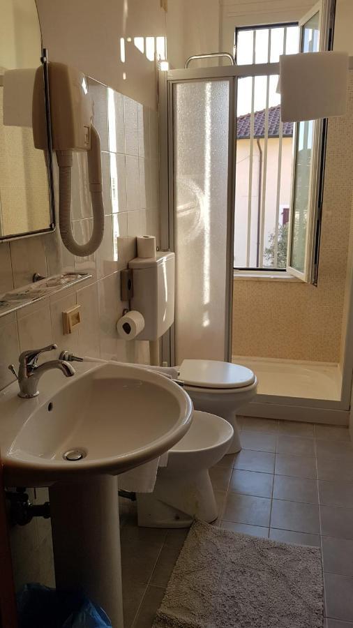 Hotel Patrizia Marina di Massa Eksteriør billede